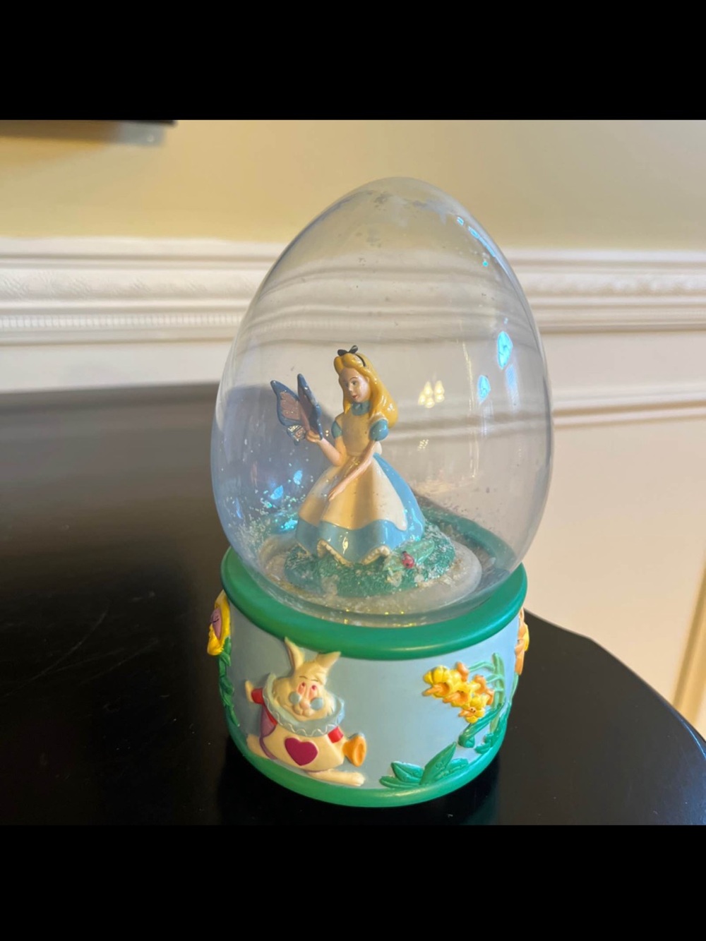 Alice in Wonderland vintage 90s snow globe NIB plays perfectly(evaporated water)